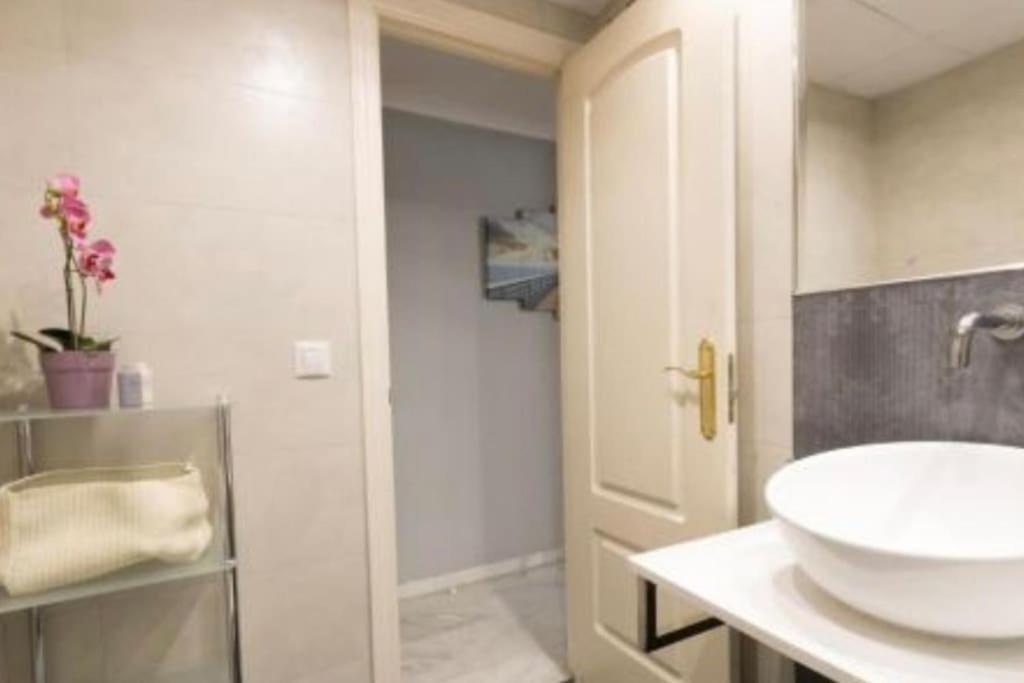 شقة Apartamento Estaciones قرطبة المظهر الخارجي الصورة